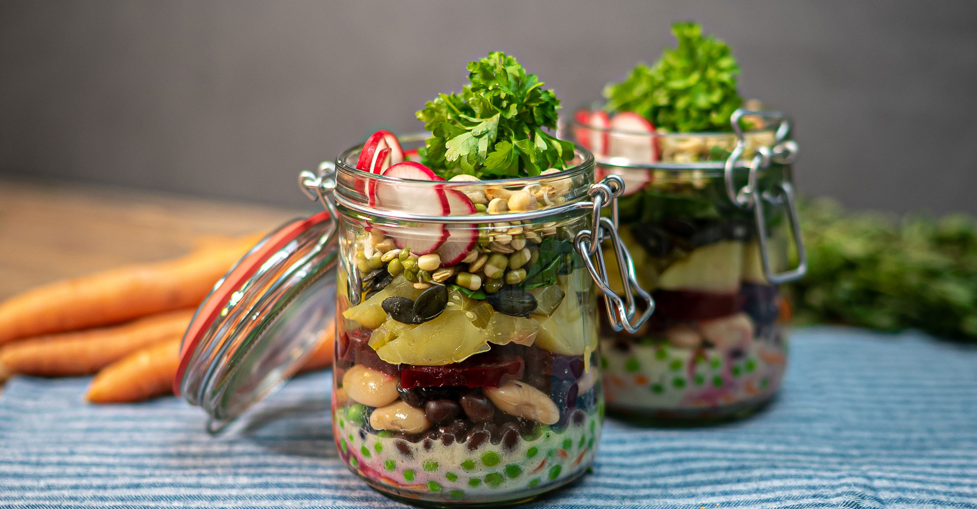 Rezept für Salat im Glas – vollwertiges Mittagessen to go