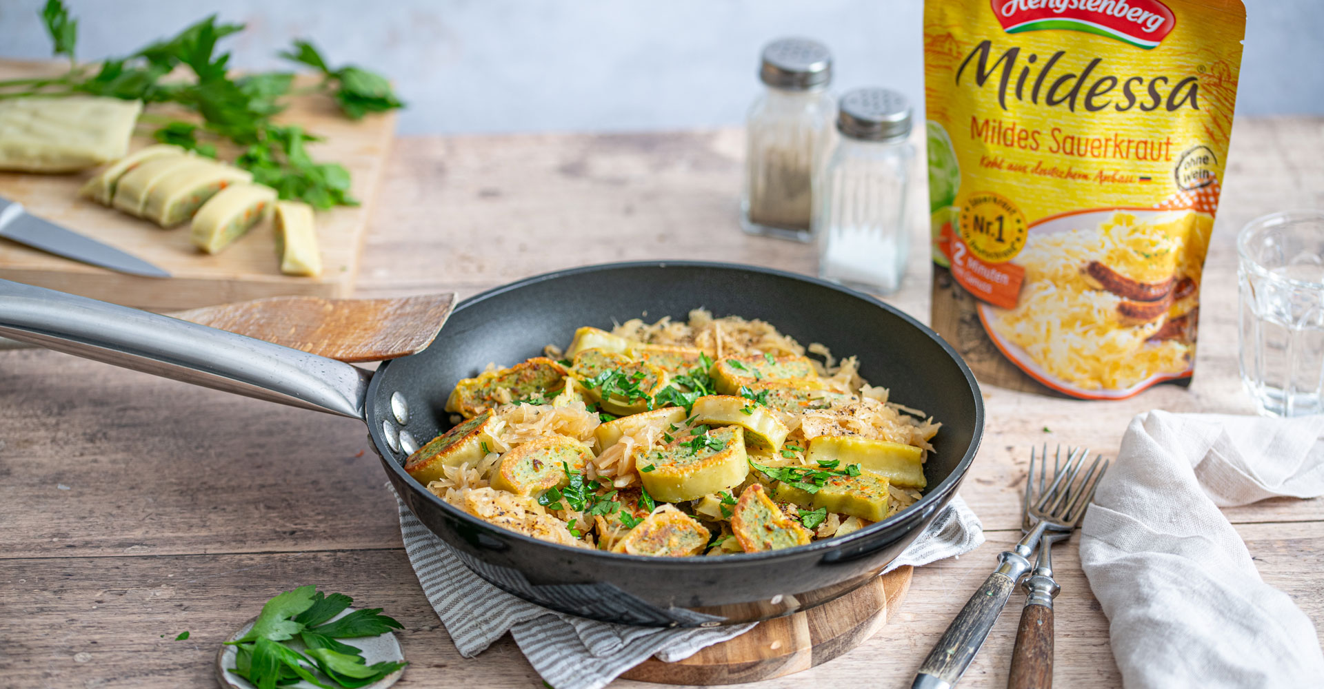 Maultaschen-Pfanne mit Sauerkraut