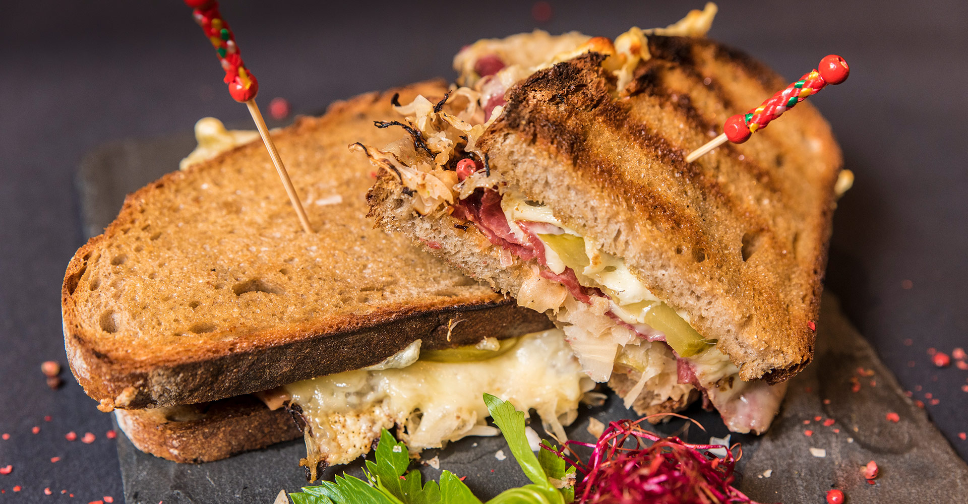 Reuben Sandwich mit BBQ Kraut und Island-Dressing